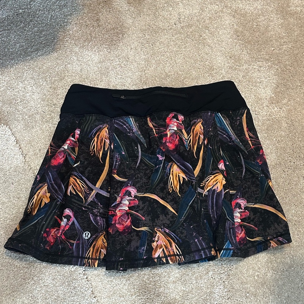 Lululemon pattern skort - Picture 3 of 3